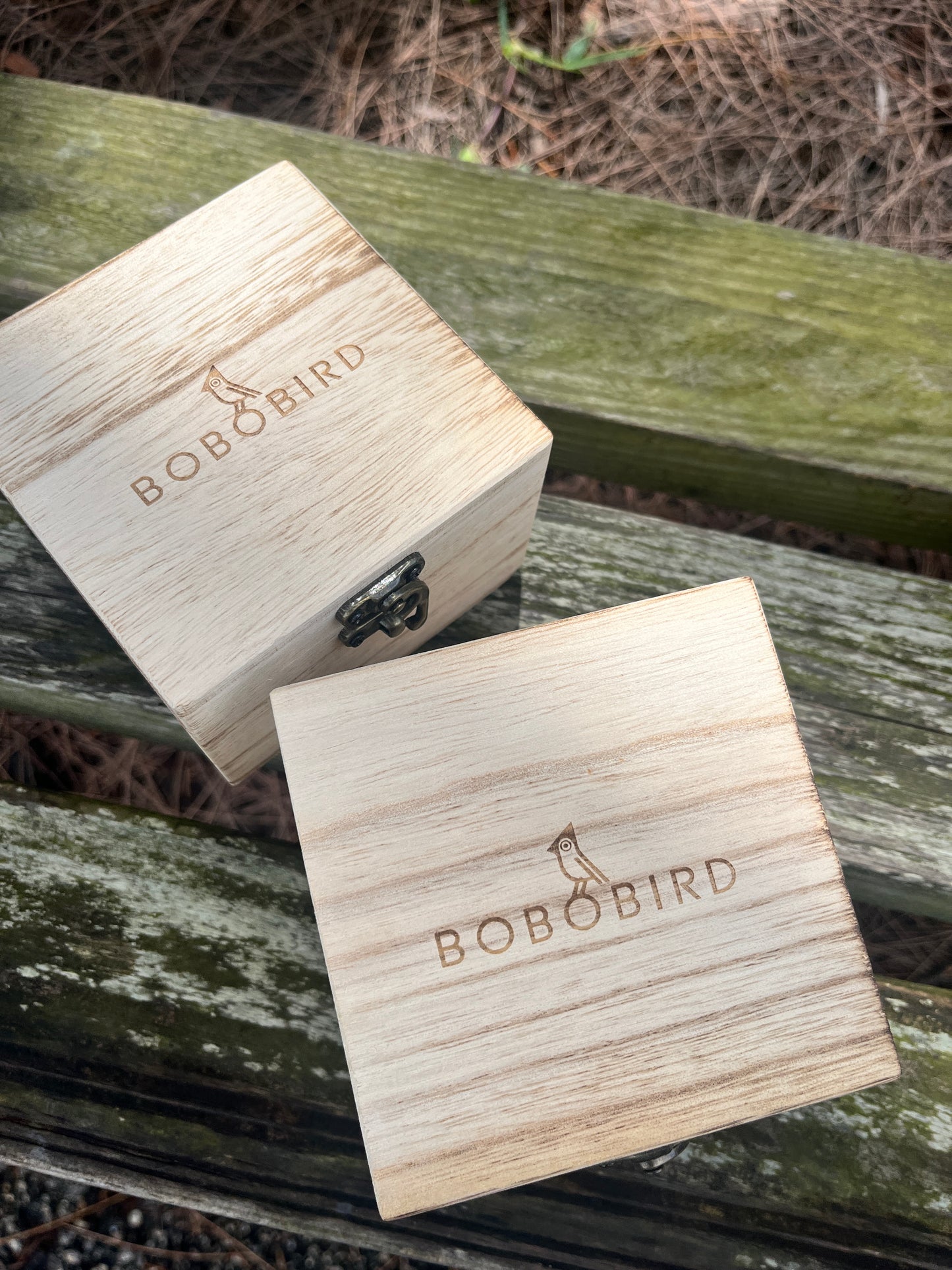 WOODEN CABALERO NEGRO Y DORADO ACERO INOXIDABLE/ MADERA #BB0020