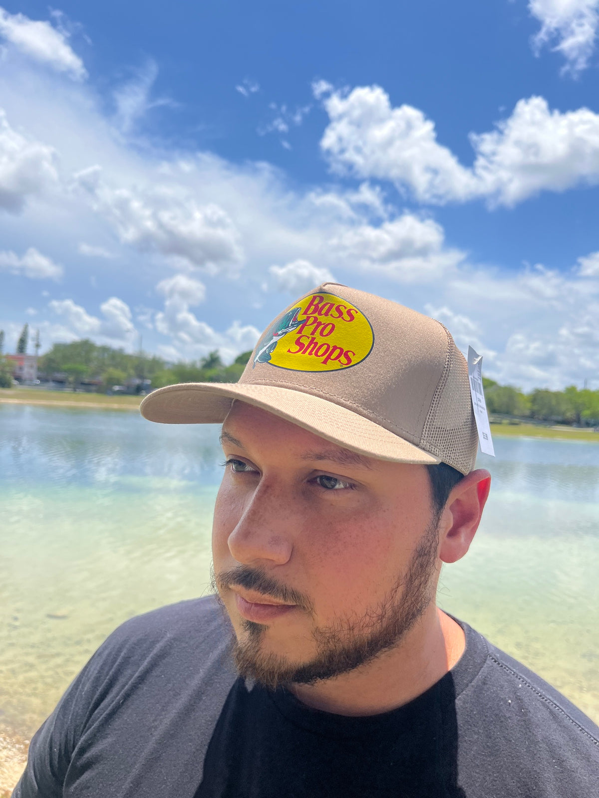 GORRA BASS PRO SHOPS – TRUCKER BEIGE